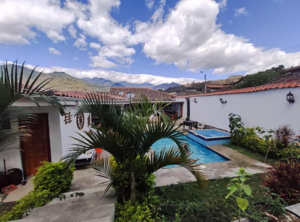 Hostel Las Palmas Vilcabamba Buitenkant foto