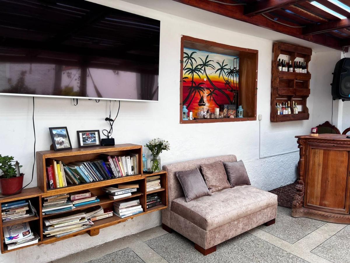 Hostel Las Palmas Vilcabamba Buitenkant foto