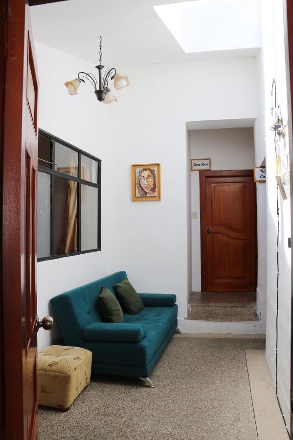 Hostel Las Palmas Vilcabamba Buitenkant foto