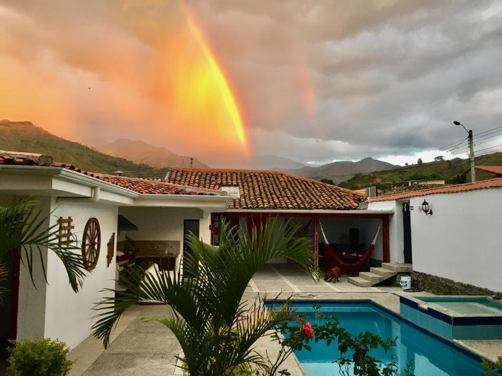 Hostel Las Palmas Vilcabamba Buitenkant foto